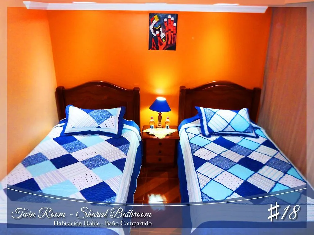 Hostal Marsella Quito 2*,  Equador